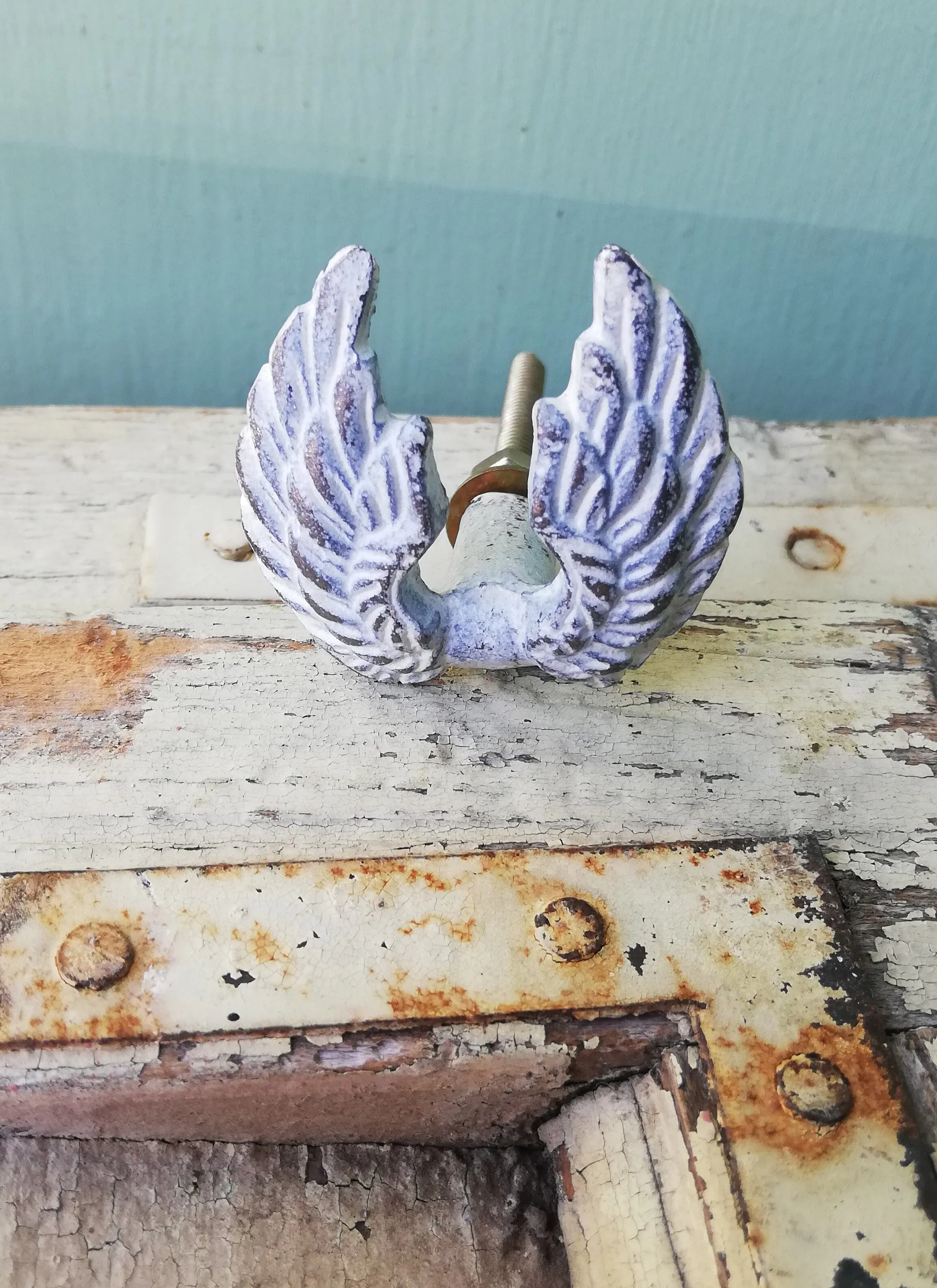 Antique Style angel wings furniture handle in antique white