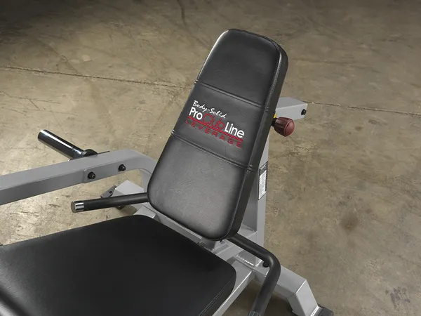 Body-Solid Leverage Leg Extension Machine