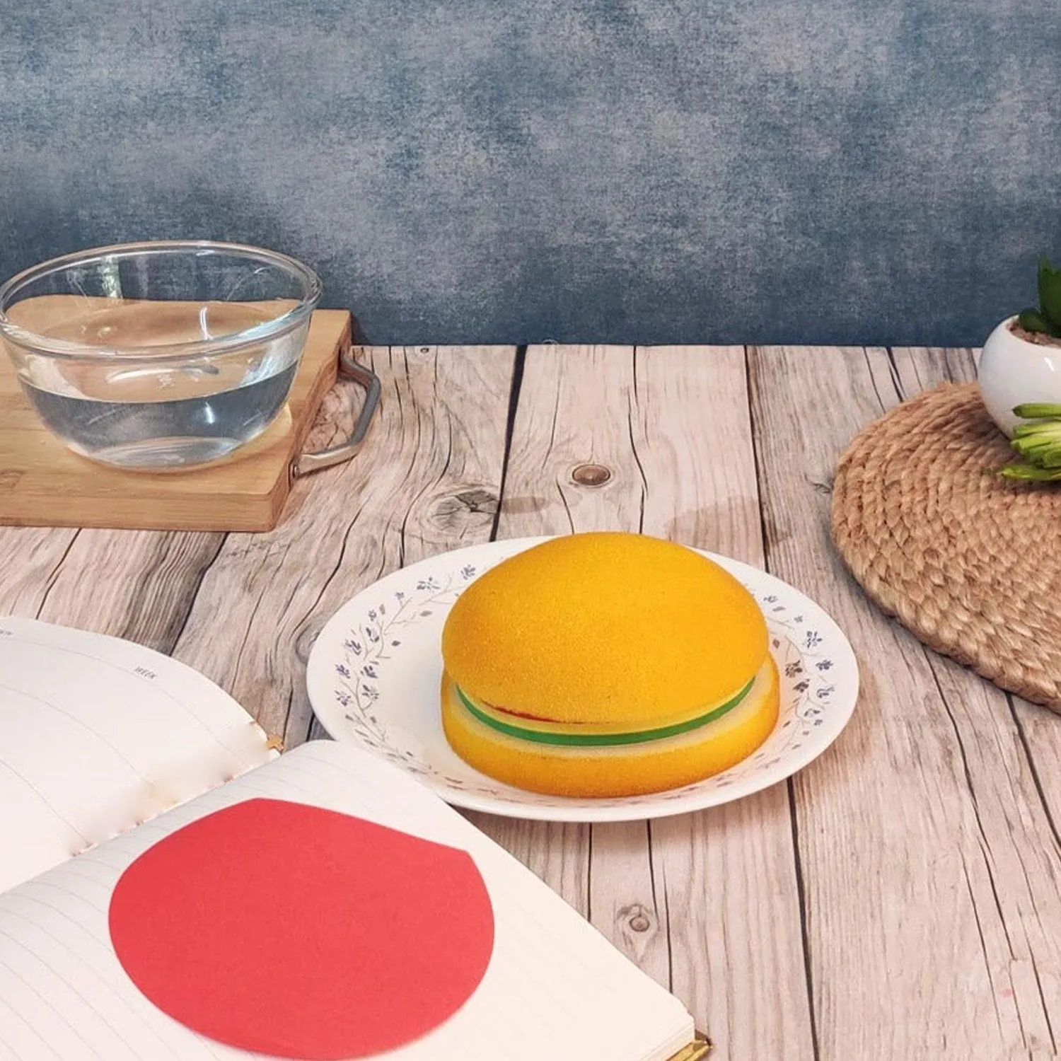 Burger Shaped Notepad  /  Sticky Notes  /  Memo Pads, Unique Mini Notes (Multicolor)