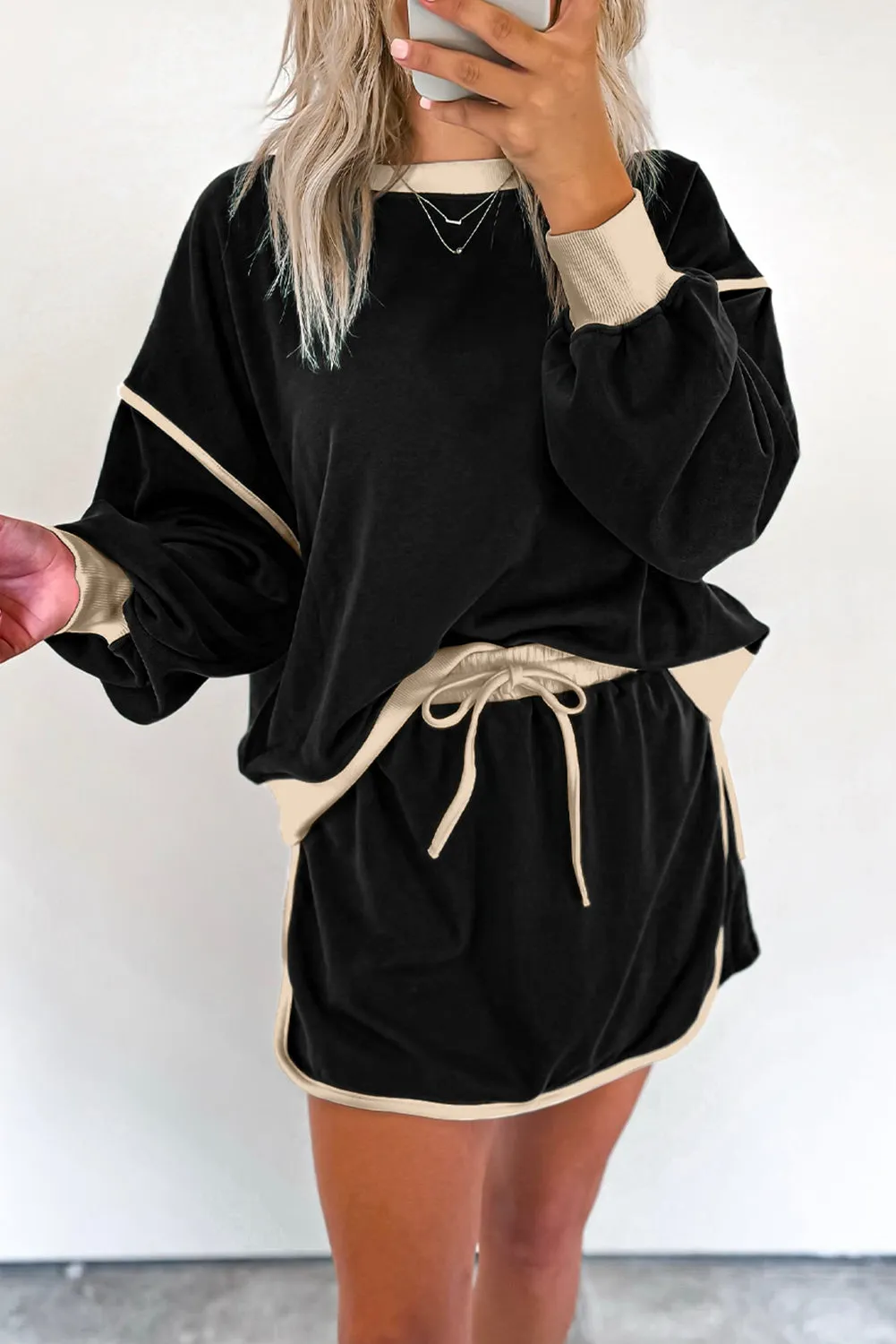 Color Contrast Loose Pullover and Lace-up Waist Skort Set