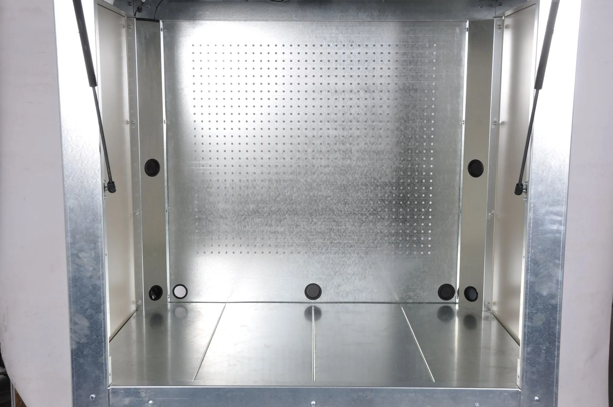 Enclosed Work Bench - Mini