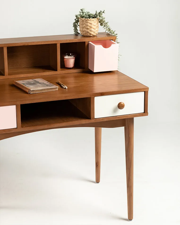 Lilia Desk