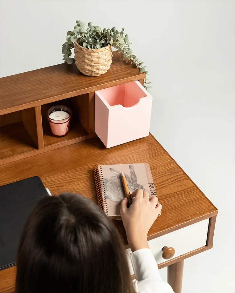 Lilia Desk