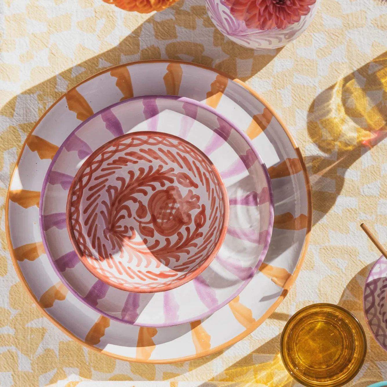POMELO CASA Dinner plate with candy cane stripes