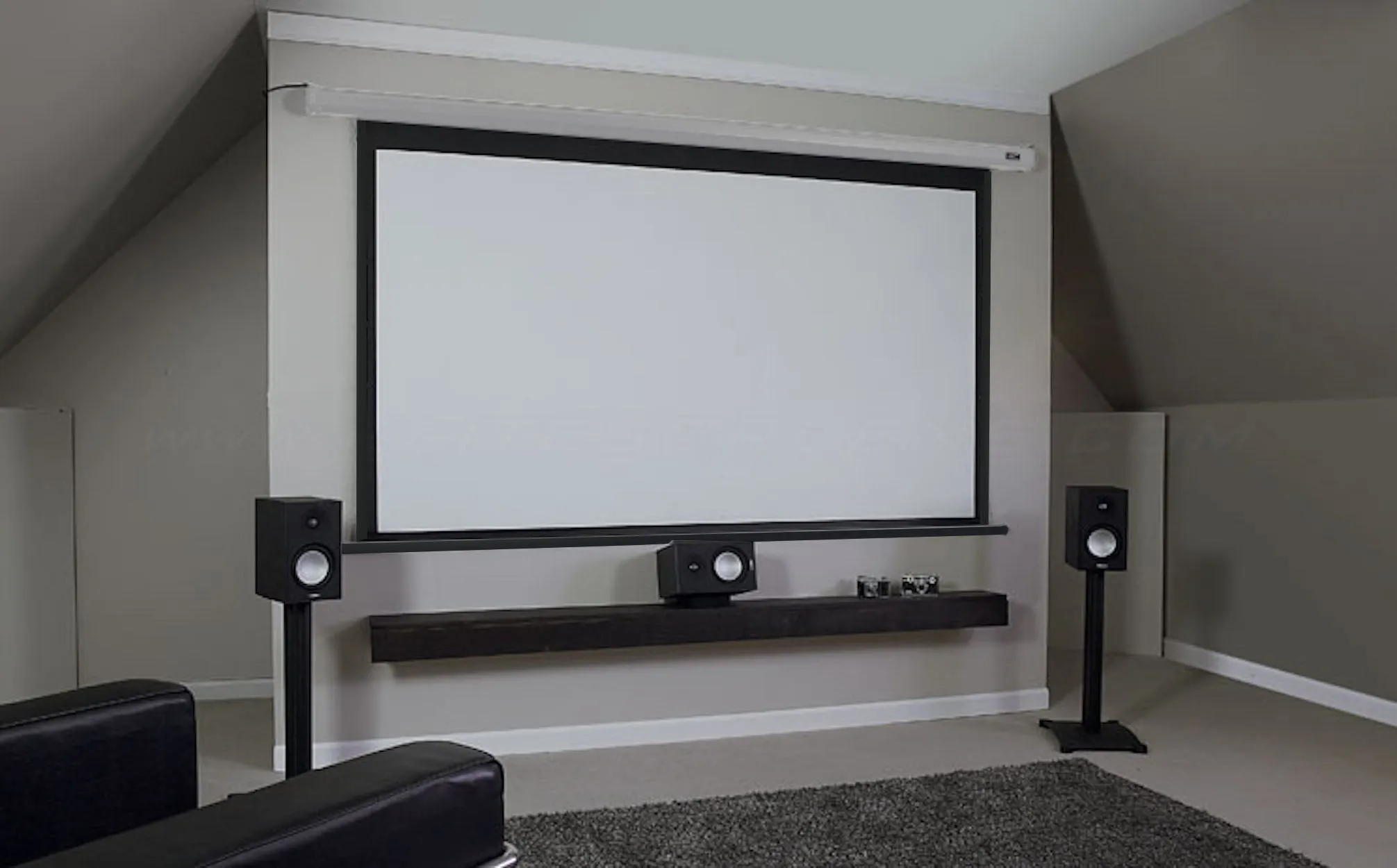 SPECTRUM - ELECTRIC PROJECTION SCREENS FOR STANDARD PROJECTORS