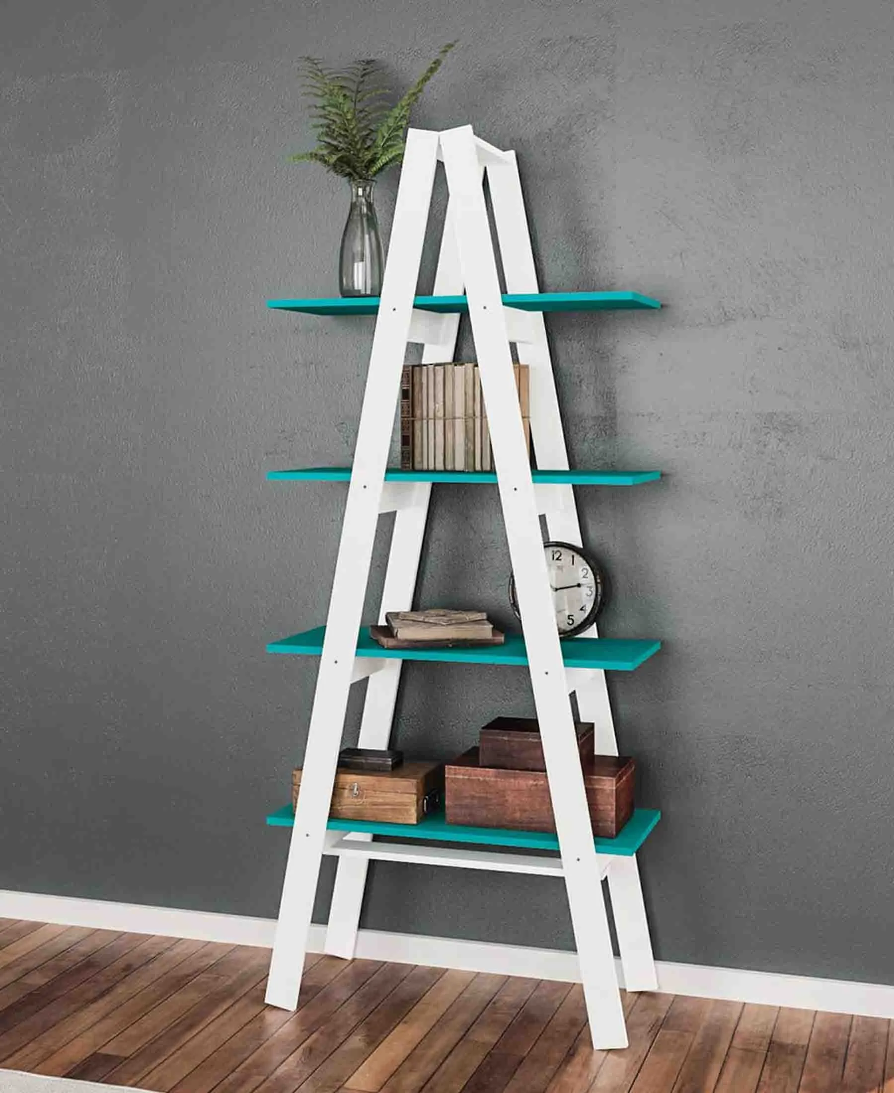 Staircase – 4 Shelves