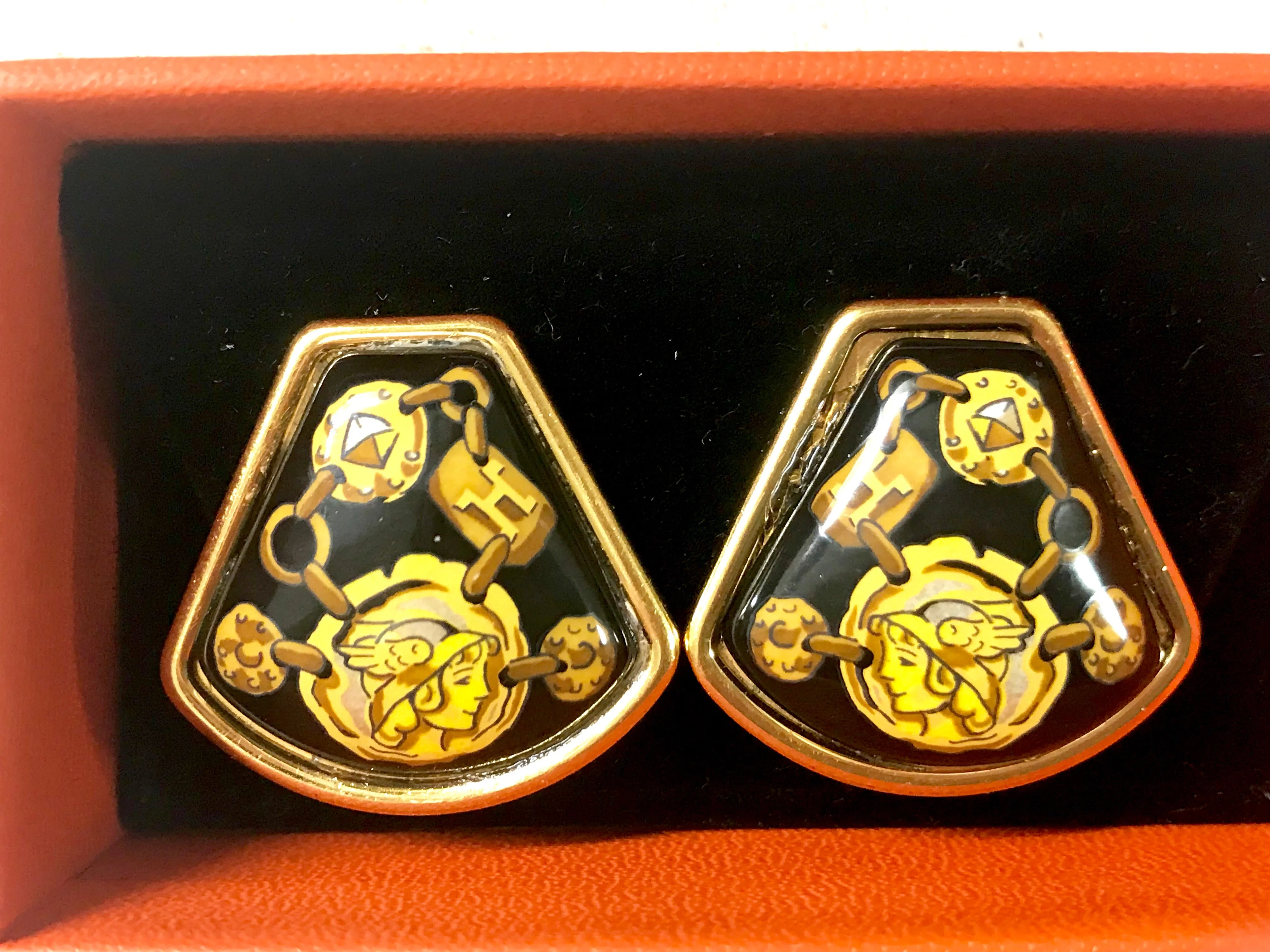 Vintage Hermes cloisonne golden earrings with black and yellow chain, stud, H logo, mademoiselle design. Fan shape enamel classic jewelry.